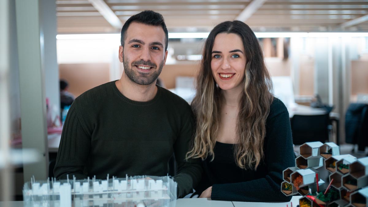 TÜMAŞ Mermer Öğrenci Yarışması’nda birinci Mansiyon Ödülü MEF Mimarlık Öğrencilerinden Melike Kavalalı ve Nimet Değertaş’ın yaptığı projeye verildi.